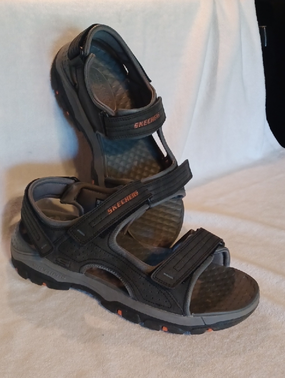 Skechers Men's Gray Sandal Size 11